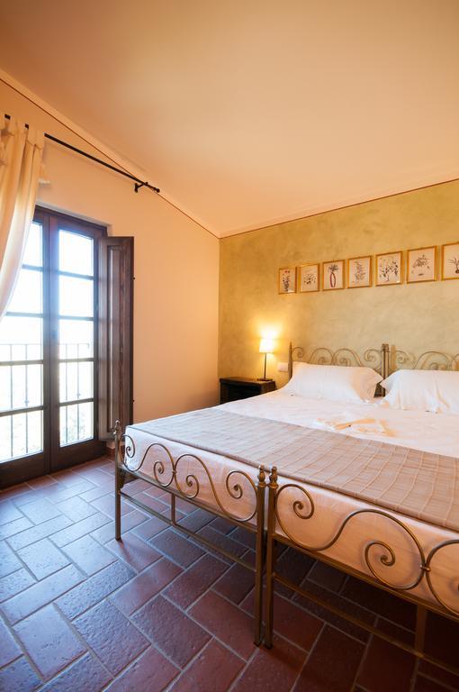 Agriturismo Borgo Tra Gli Olivi カスティリオーン・フィオレンティーノ エクステリア 写真